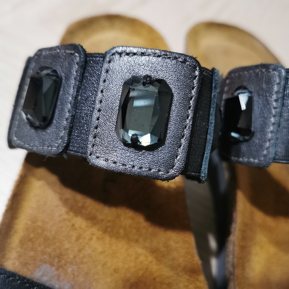 Naot Ashley Sandals - Picture 9 of 16